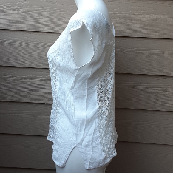 MOD Lusive Lace Short Sleeve Top - Picture 2 of 4